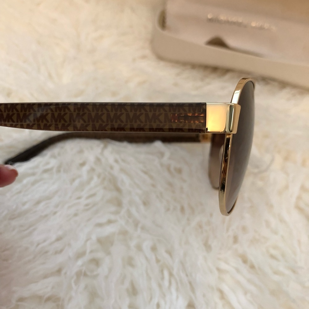 Authentic Michael Kors sunglasses - Picture 4 of 6